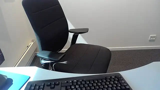 XXX chat uživo modela Buggemann