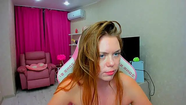 Strawberrye Live XXX-Chat