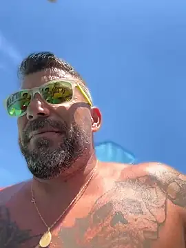 Chatroom XXX en direct de RhinalSquad