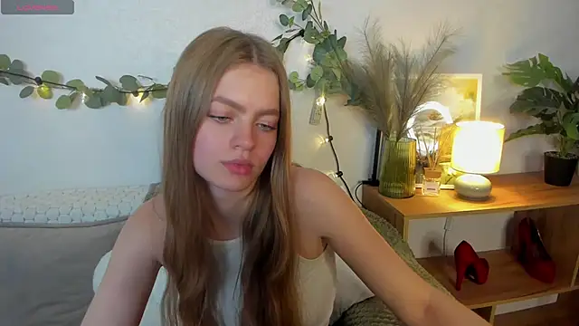 HoneyEmilly Live XXX-chat