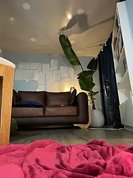 Canneela Adlı Modelin Canlı XXX Sohbeti