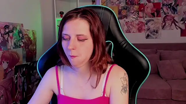 XXX chat uživo modela FreyaVeys