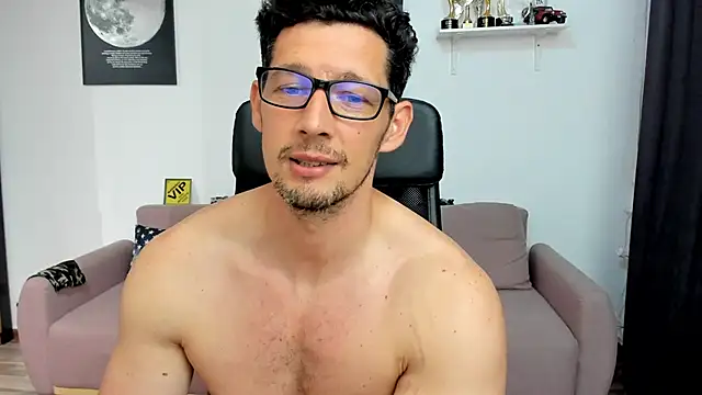 XXX chat uživo modela BrutusK08