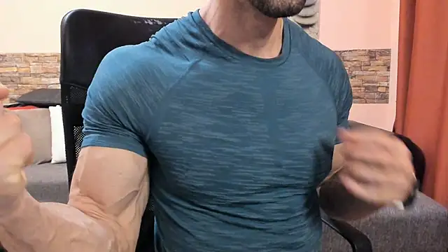 Chat XXX Live HotHunkTrainer