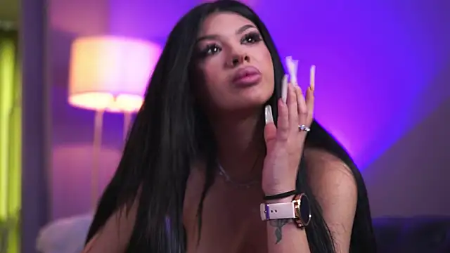 SpicyLeila's Live XXX Chat