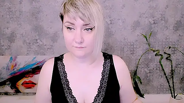 Djullia – Live XXX-chat