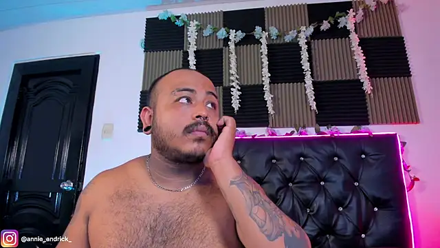 _Annie_Andrick_'s Live XXX Chat