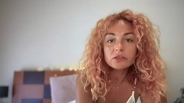 Czat XXX na żywo – Reddgiirl