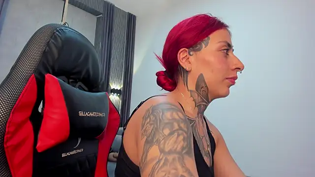 selene_red_'s Live XXX Chat