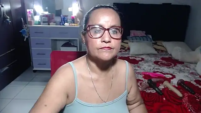 pervert_mommy_'s Live XXX Chat