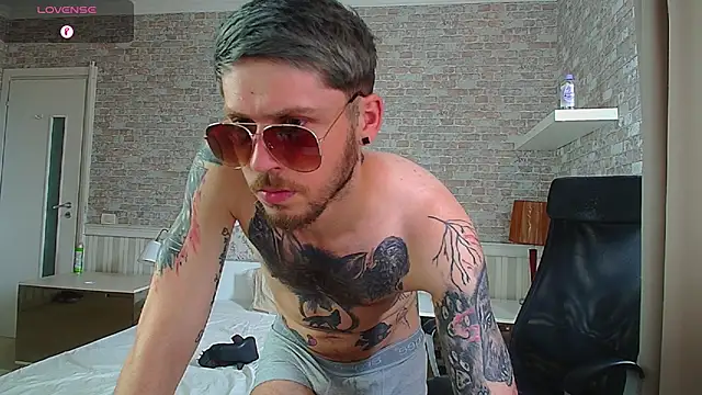 JonahShaw live XXX chat