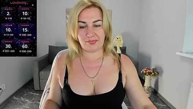 Chat +18 de Lili_Crossi ao vivo