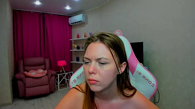 Chat XXX en directo de Strawberrye