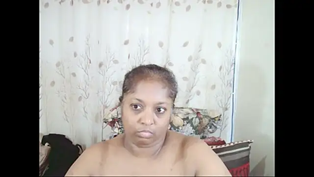 Chat XXX en directo de Indiantasha