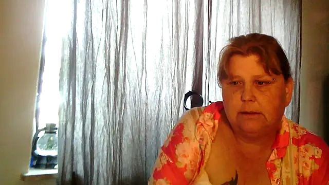 Sylviastar46's Live XXX Chat