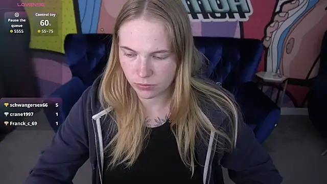 NikkyReyyy's Live XXX Chat