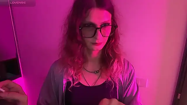 AlicePinkhead Chat XXX live