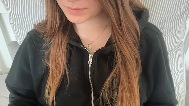 Lucyschickt's Live XXX Chat