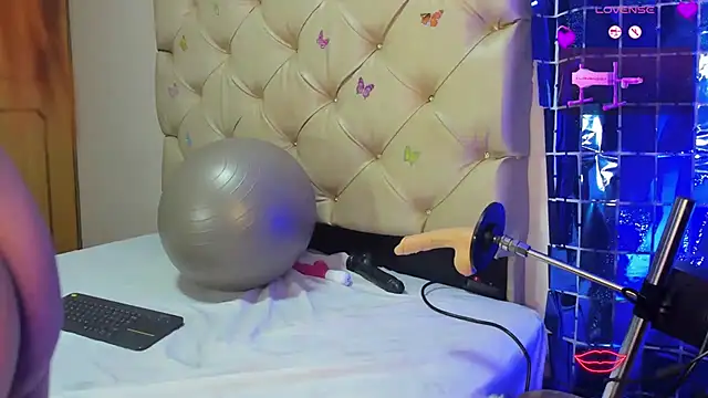 cleopatraa's Live XXX Chat