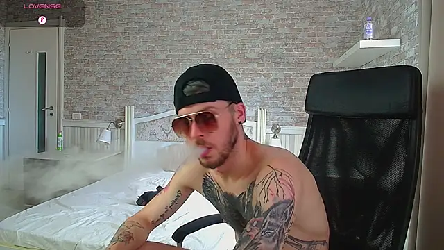 JonahShaw Live XXX Chat