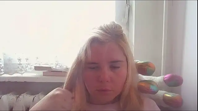 HornyElena's Live XXX Chat