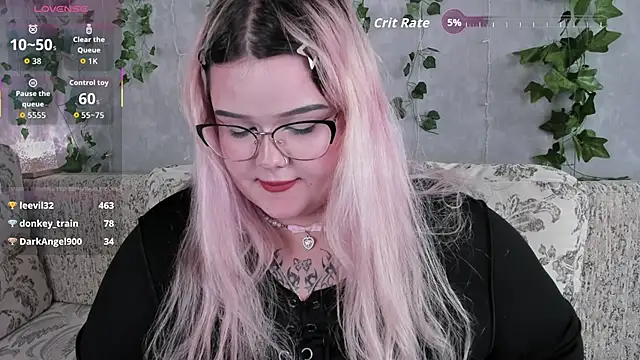 צ'אט XXX בשידור חי של _CandyM1lky_