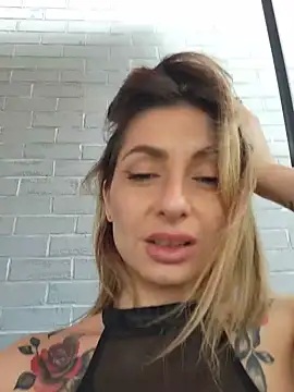 SofiaLace's Live XXX Chat