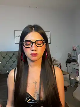 JassmineLove Adlı Modelin Canlı XXX Sohbeti