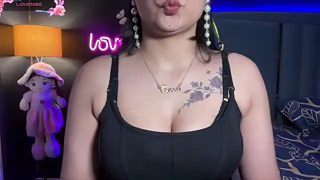 Czat XXX na żywo – _Janhvi_