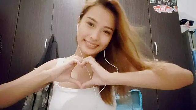 EllieCoconut001's Live XXX Chat