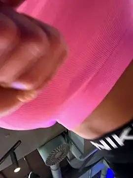 F3ckd0lllucy Chat XXX in diretta