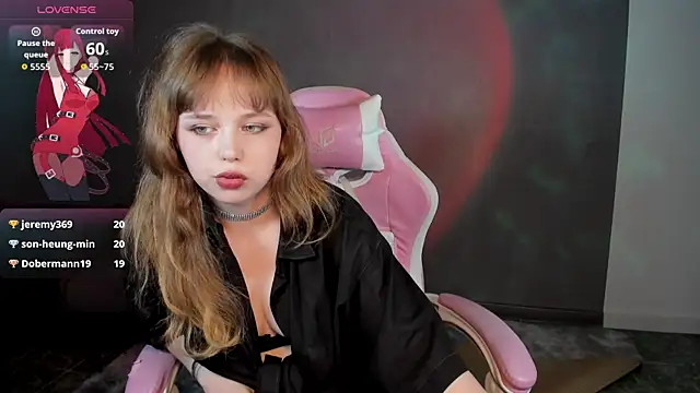 LeonaHicks Chat XXX in diretta