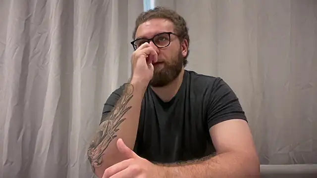 Bear_bear_'s Webcam Show