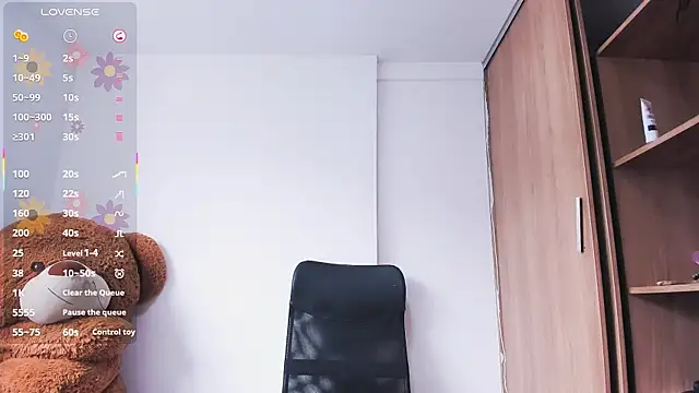 Chat +18 de Charming_J ao vivo