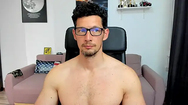 BrutusK08 Live XXX-chat