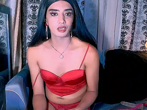 Queeny_Cassandra élő XXX-chatje