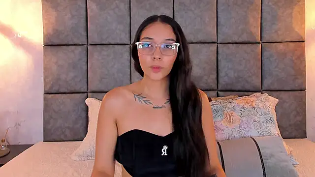 Roseaurora লাইভ XXX চ্যাট