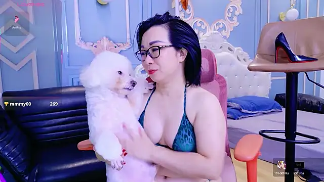 LucianaMe live XXX chat