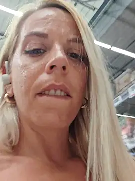 FranceSweetPT's Live XXX Chat