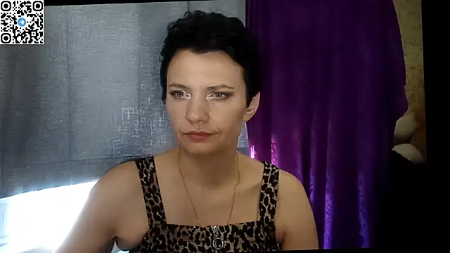 دردشة HotMamaQueen234 الجنسية المباشرة