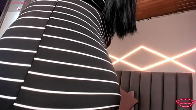Veronicalanx1 Adlı Modelin Canlı XXX Sohbeti