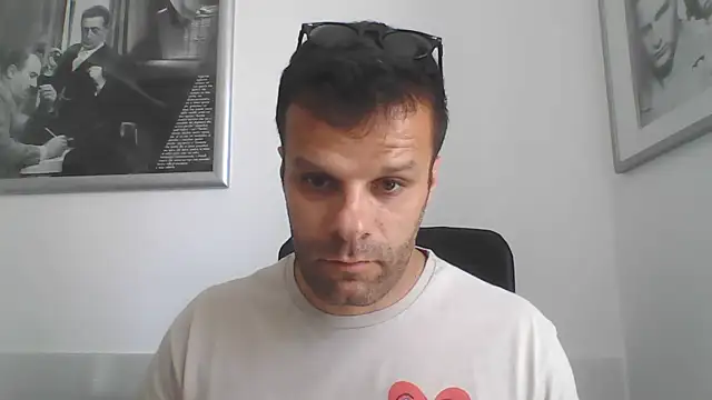 Chatroom XXX en direct de FROCETTO93