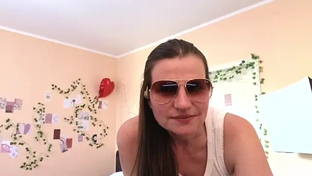 Mirabelle_Velvet's Live XXX Chat