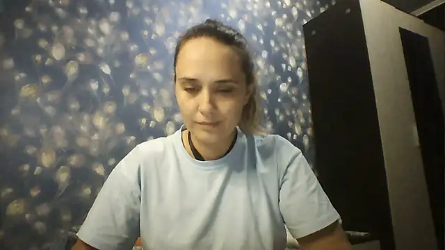 Alisa07qw XXX чат на живо