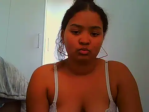 Chat XXX en directo de indianaphrodite1