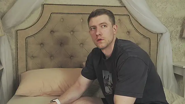 Czat XXX na żywo – EthanPinkman