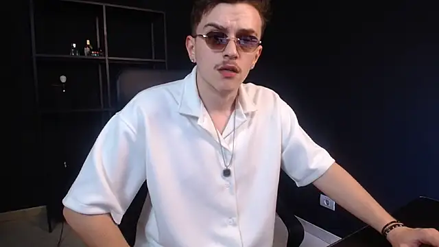 FelixStarkk 现场XXX聊天