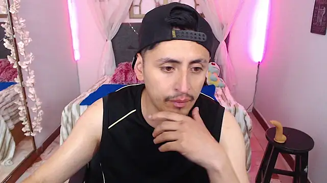 XXX chat uživo modela Alexx_levi