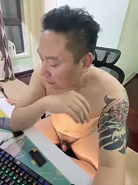 mrcake666 Adlı Modelin Canlı XXX Sohbeti