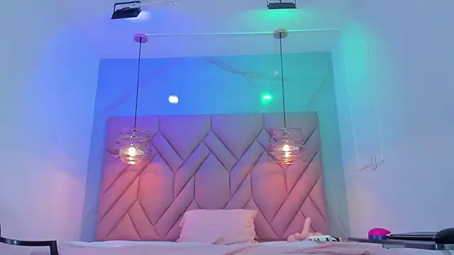 AngelaaCute_ Chat XXX in diretta